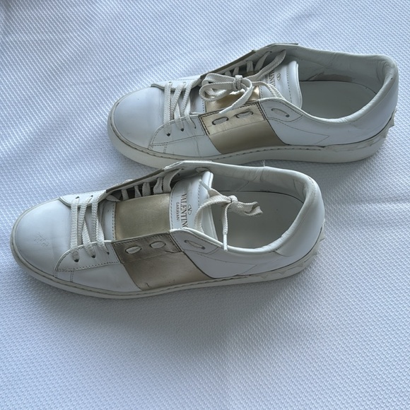 Stylish Valentino Garavani sneakers calf leather size 39 - Picture 7 of 8